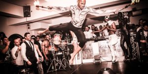 afro tribal dance - salto con fuoco