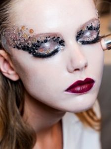 trucco occhi strass