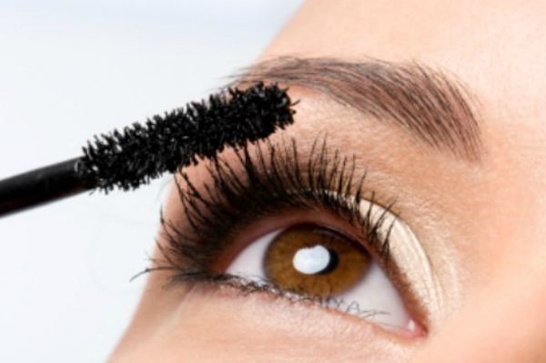 come applicare mascara esempio