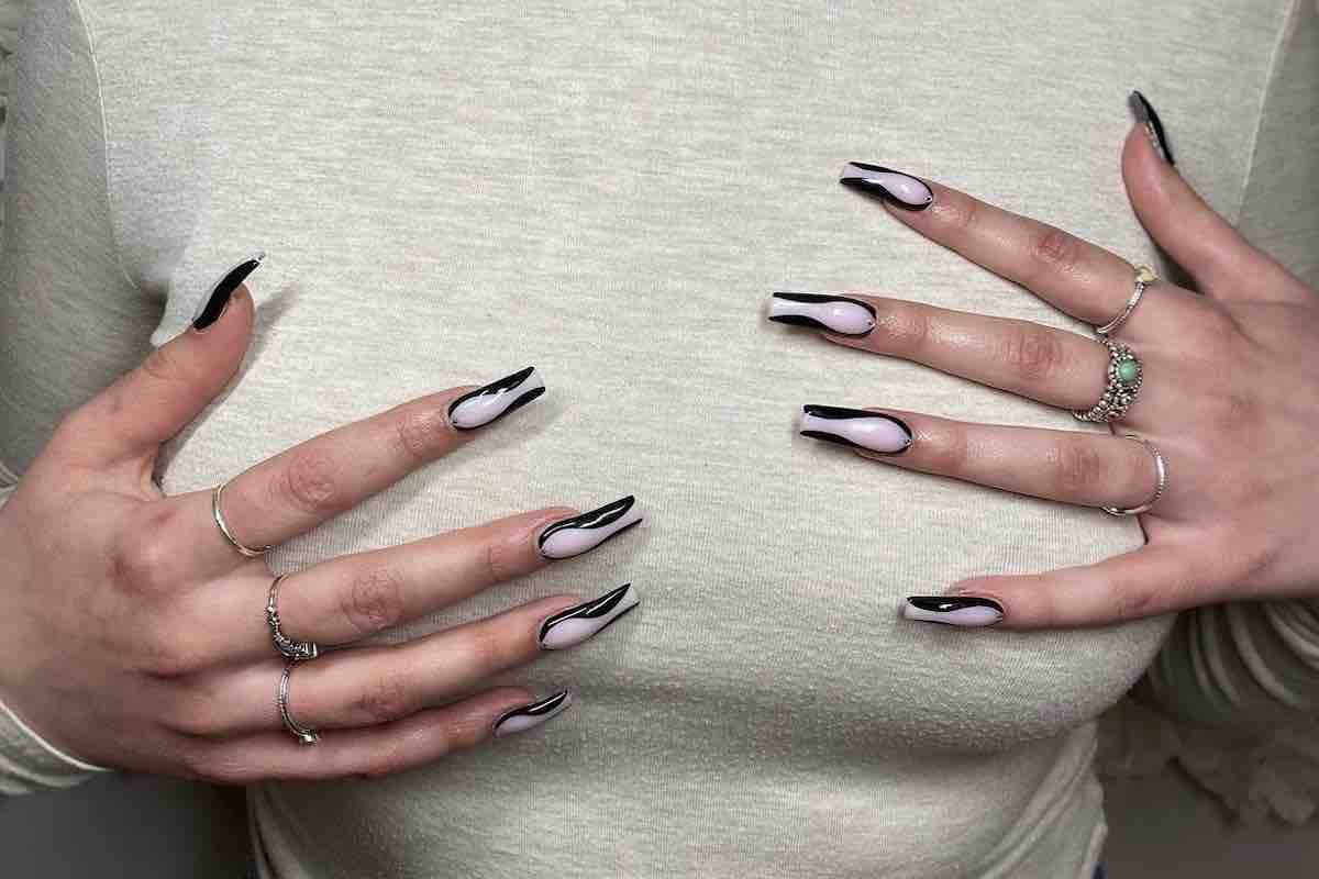 Hourglass Nails