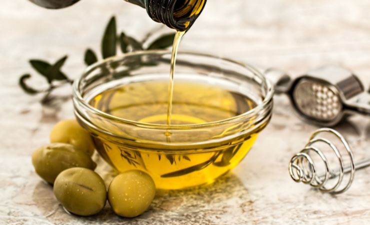 E' l'olio d'oliva per la rasatura delle tue gambe 