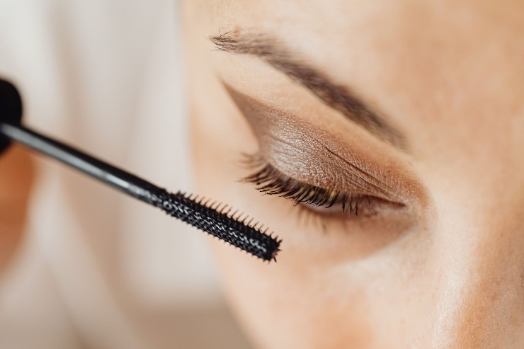 Grumi di mascara? Utilizza uno scovolino sottile