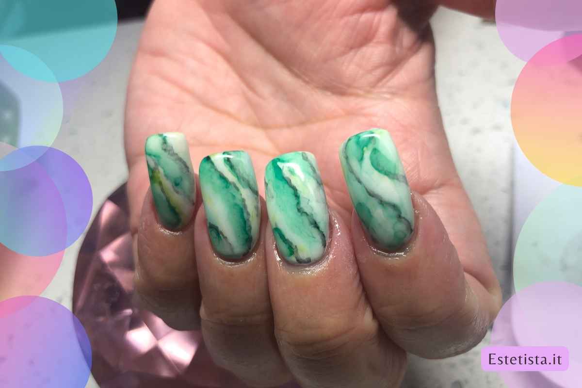 water marble nail art