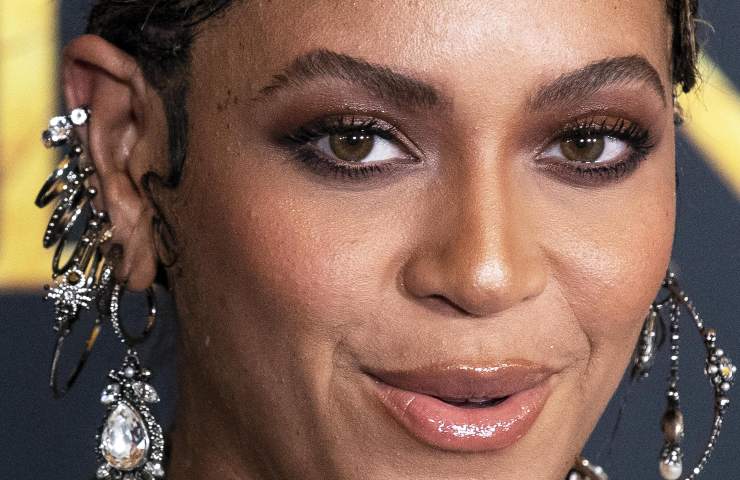 trucco labbra beyoncé