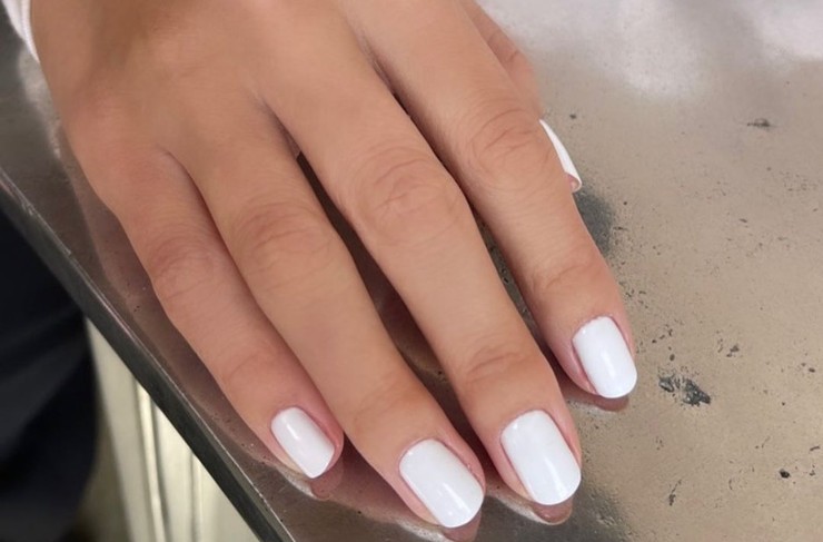 manicure snow white bianco latte