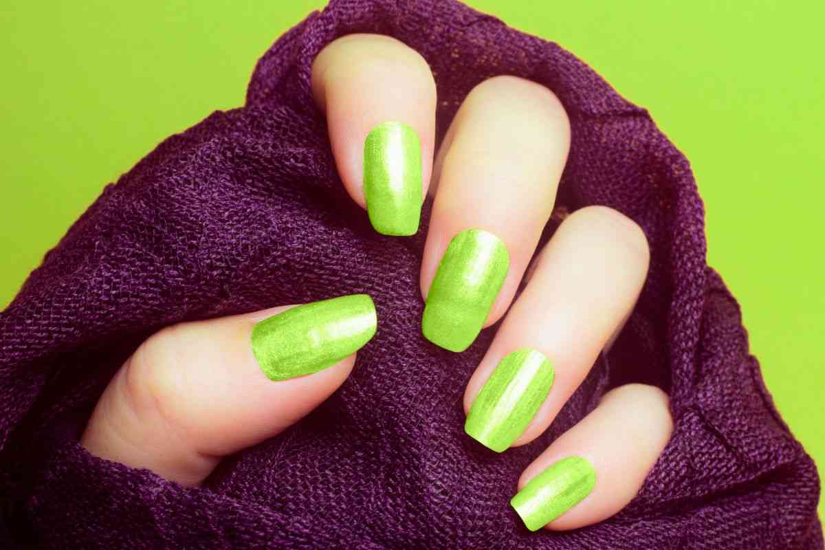 cyber lime tendenza unghie