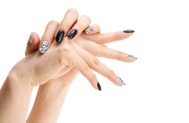 unghie manicure geometriche